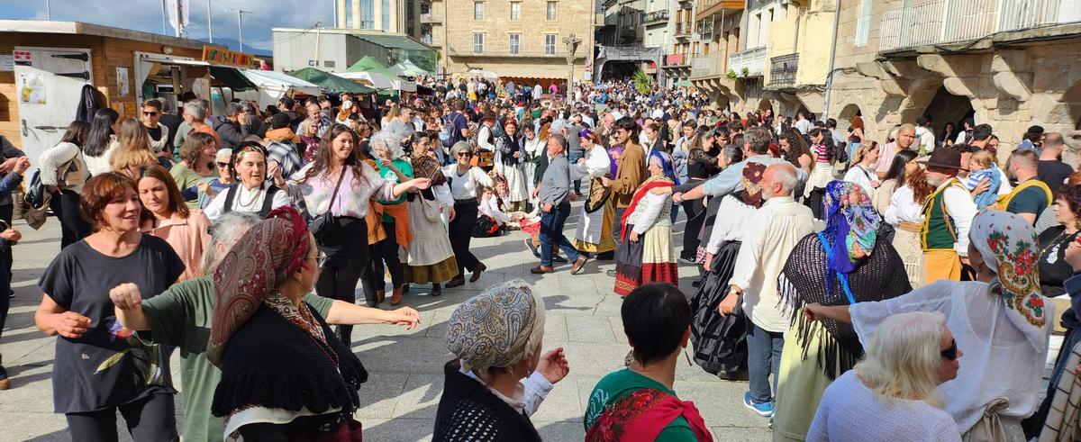 Vigo 'reconquista' las calles en su fiesta grande