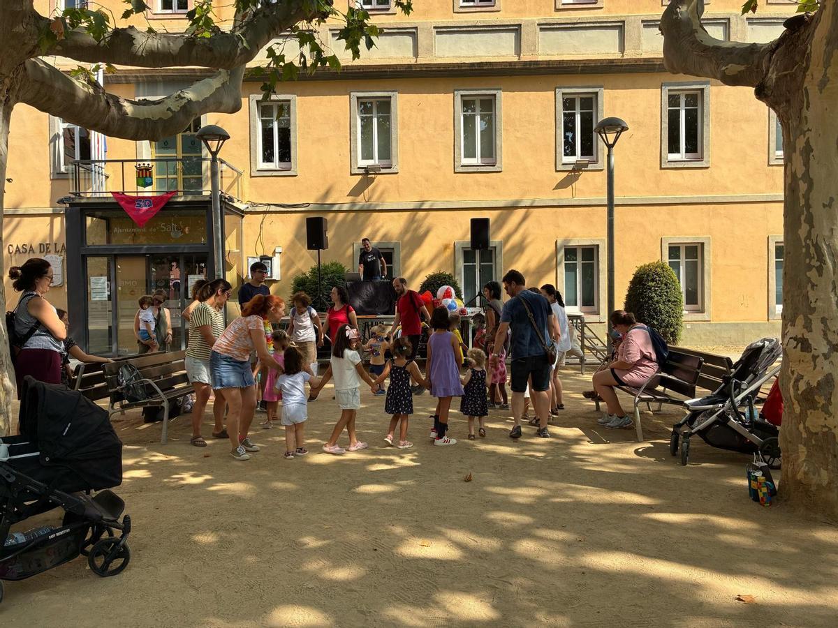 L'espectacle infantil s'ha fet a la plaça de Lluís Companys.