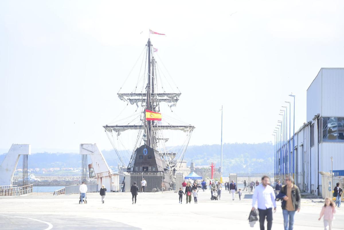 El galeón 'Andalucía', en el muelle de Calvo Sotelo de A Coruña.