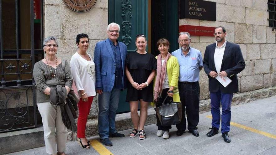 Representantes de la Suárez Picallo y de Bergondo, ante la Real Academia Galega.