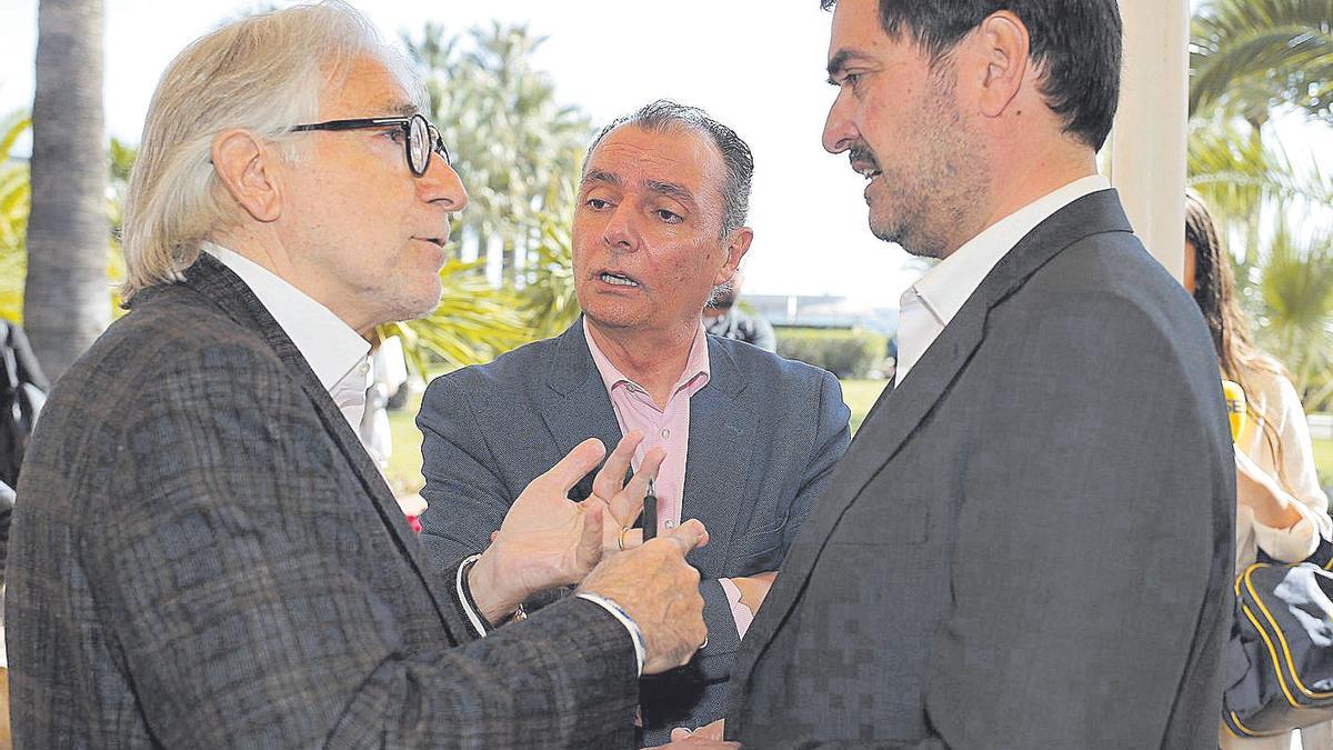 Sánchez Llibre, Navarro y Ricardo Mur (Aragón) en la cumbre de Peñíscola