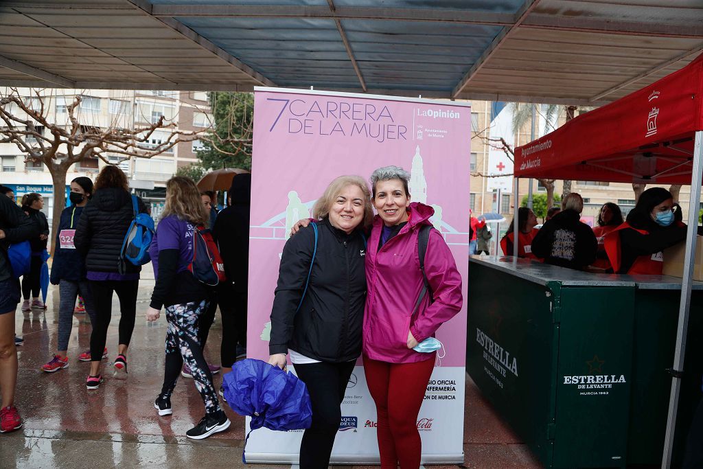 Carrera de la Mujer Murcia 2022: las participantes posan en el photocall