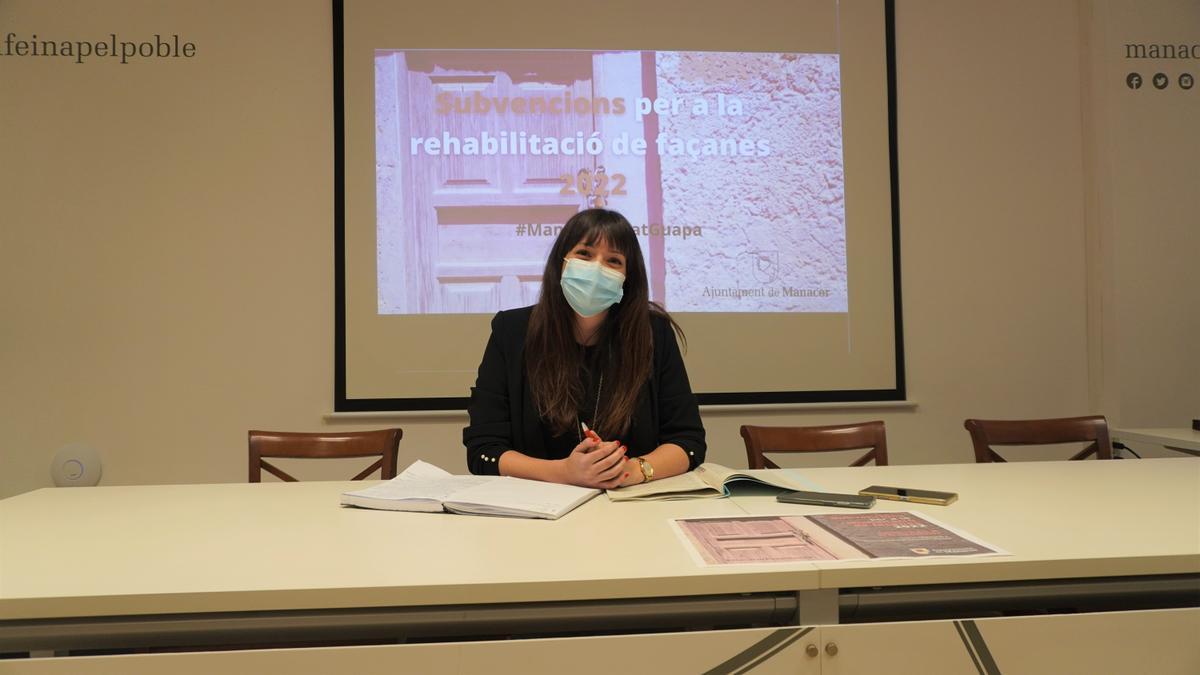 La concejala de Urbanismo, Núria Hinojosa, presentó la nueva convocatoria de subvenciones.