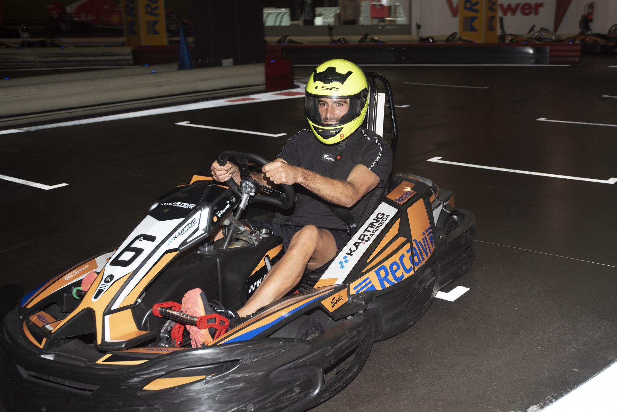 Los jugadores del Deportivo visitan el circuito de karting de Marineda City