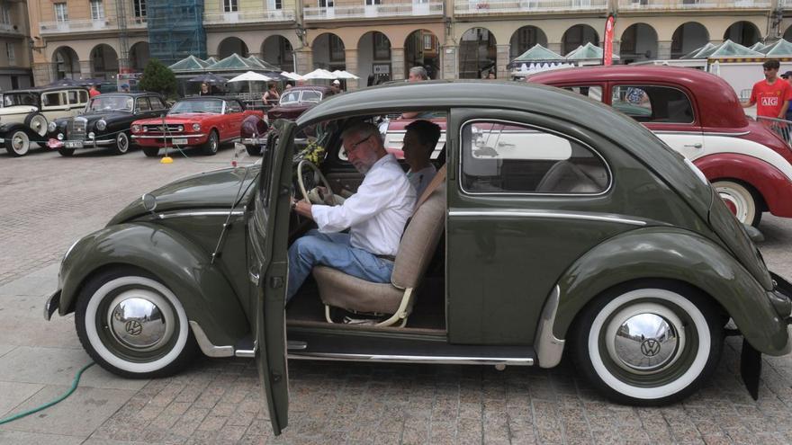 Vehículos históricos, también con bonificación, en el Rally Teresa Herrera. | Carlos Pardellas