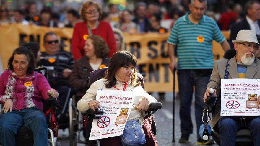 Manifestación convocada por la Coordinadora de Discapacidad y Dependencia en Valencia.