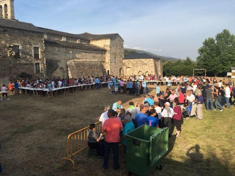 Merienda popular en San Martín de Castañeda