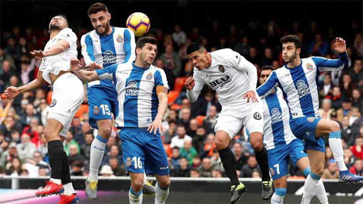 El Espanyol suma un punto ante un Valencia que fue mejor