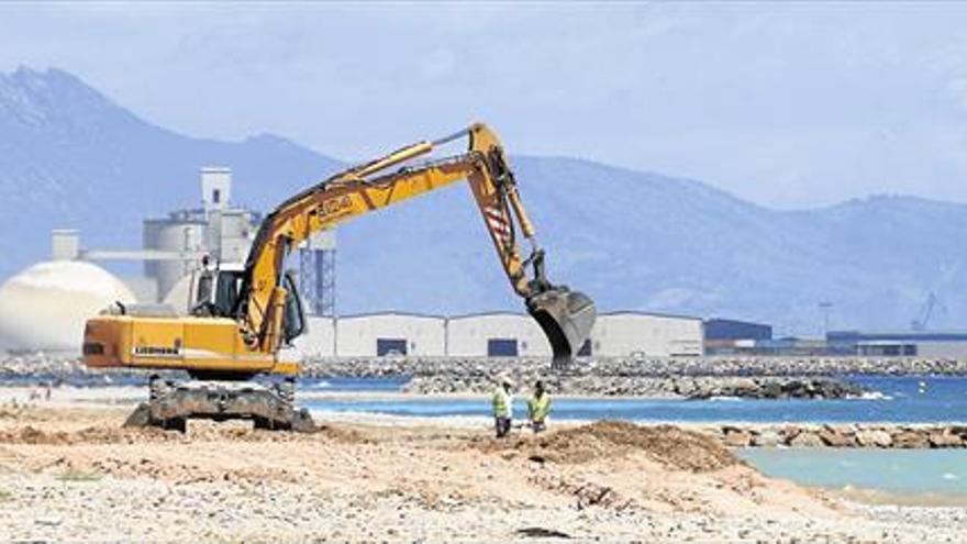 La regeneración para proteger el litoral de Almassora se eterniza