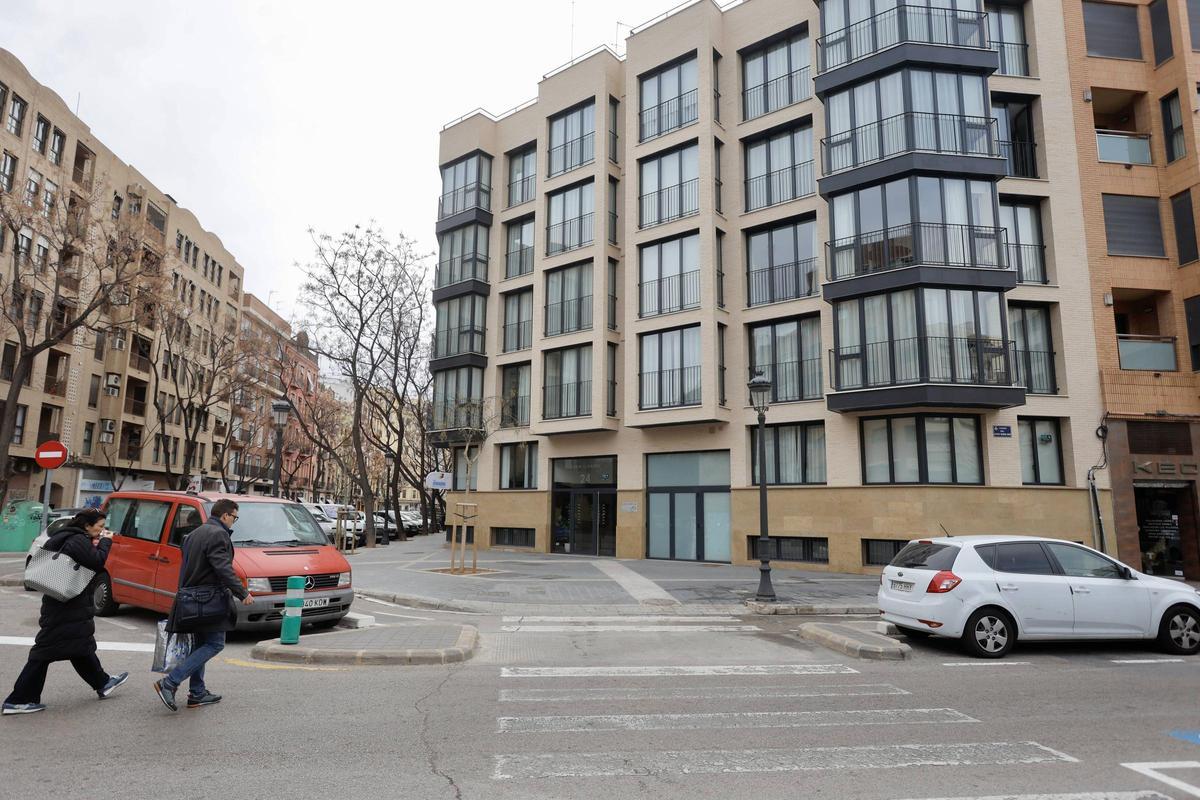 Edificio en la calle de Juan Llorens número 24 de Valencia, dedicado al alquiler por temporada.