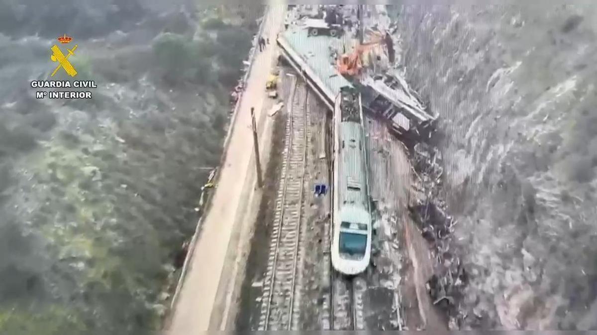 Imágenes de dron tomadas en la mañana de este miércoles en un sobrevuelo de la zona de Adamuz.