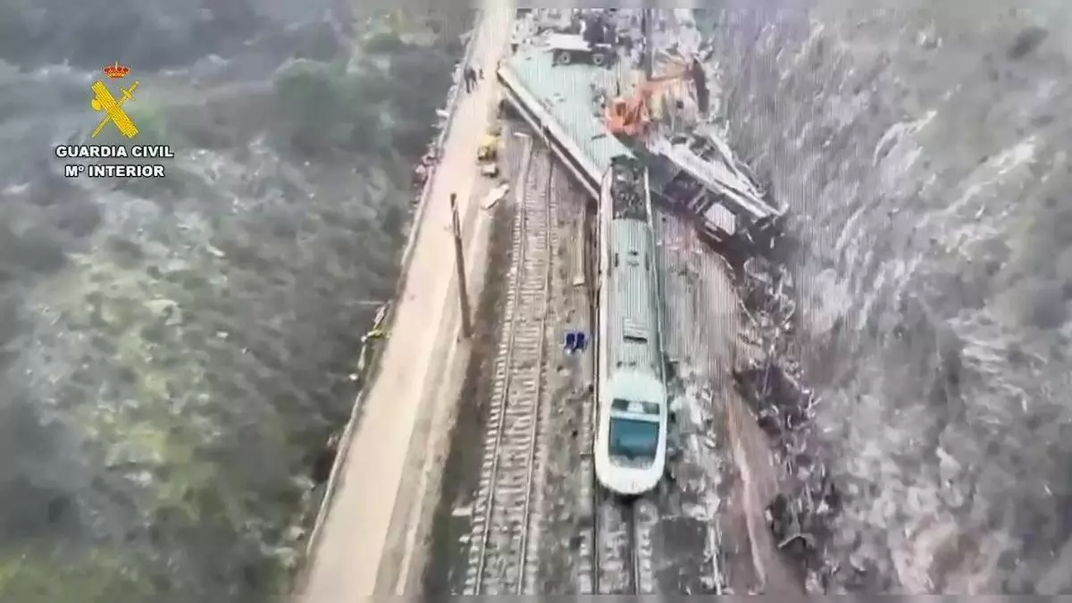 La madre de un coronel del cuartel de Paterna y una auditora medioambiental de Villena, las víctimas valencianas fallecidas del tren Alvia de Adamuz