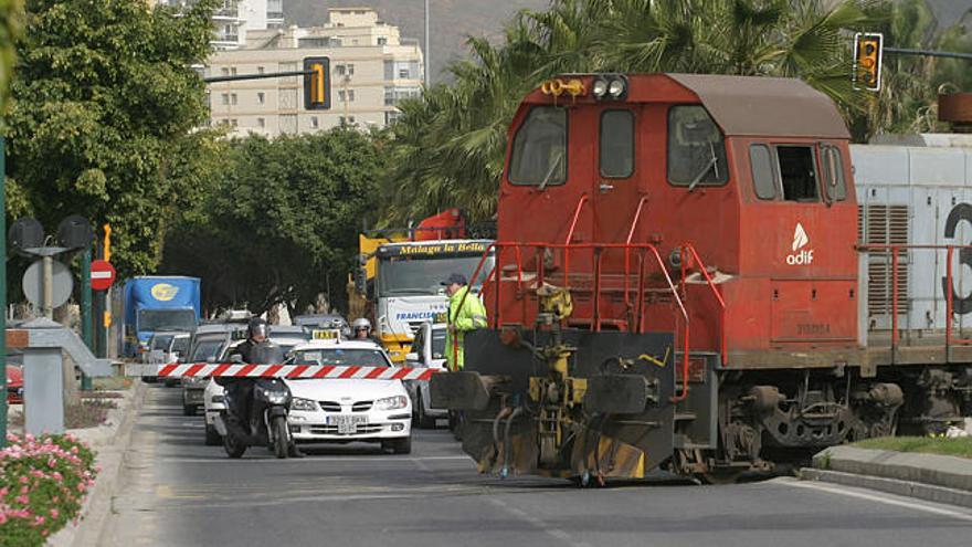 El Gobierno y el Puerto de Málaga estudian ya el soterramiento del tren para el tráfico de mercancías