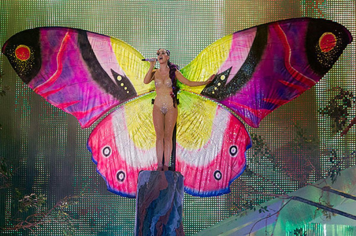 La cantant Katy Perry actua en directe durant l’entrega dels premis Much Music Video 2012 celebrada a Toronto.