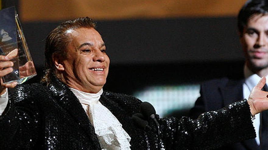 Juan Gabrial, al recoger un Grammy Latino en 2009.