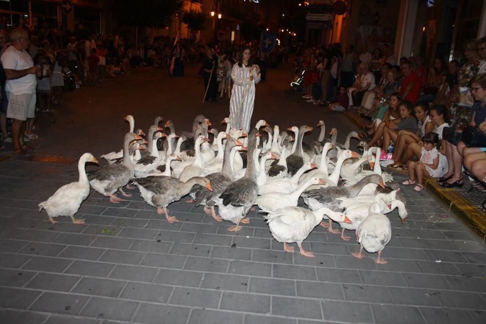 Los Moros y Cristianos de Jumilla cumplen treinta años con un espectacular desfile