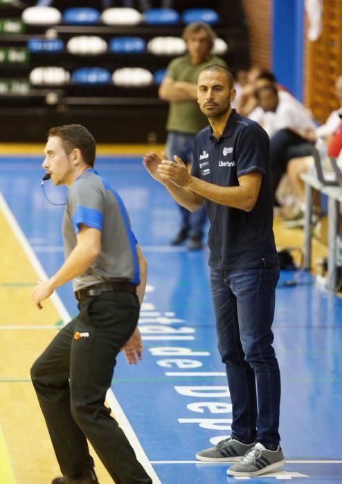 Partido entre el Liberbank Oviedo Baloncesto y el