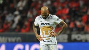 El Pumas acomiada Alves després del seu ingrés a la presó