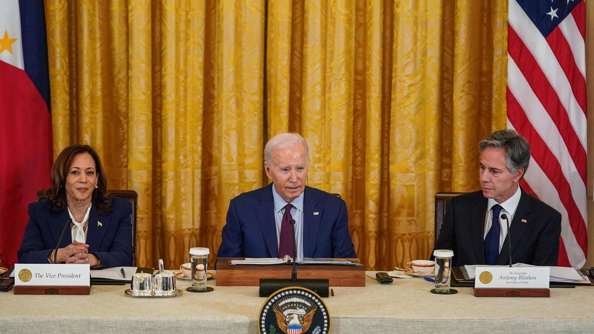 La vicepresidenta de EEUU Kamala Harris, el presidente Joe Biden y el Secretario de Estado Antony Blinken.