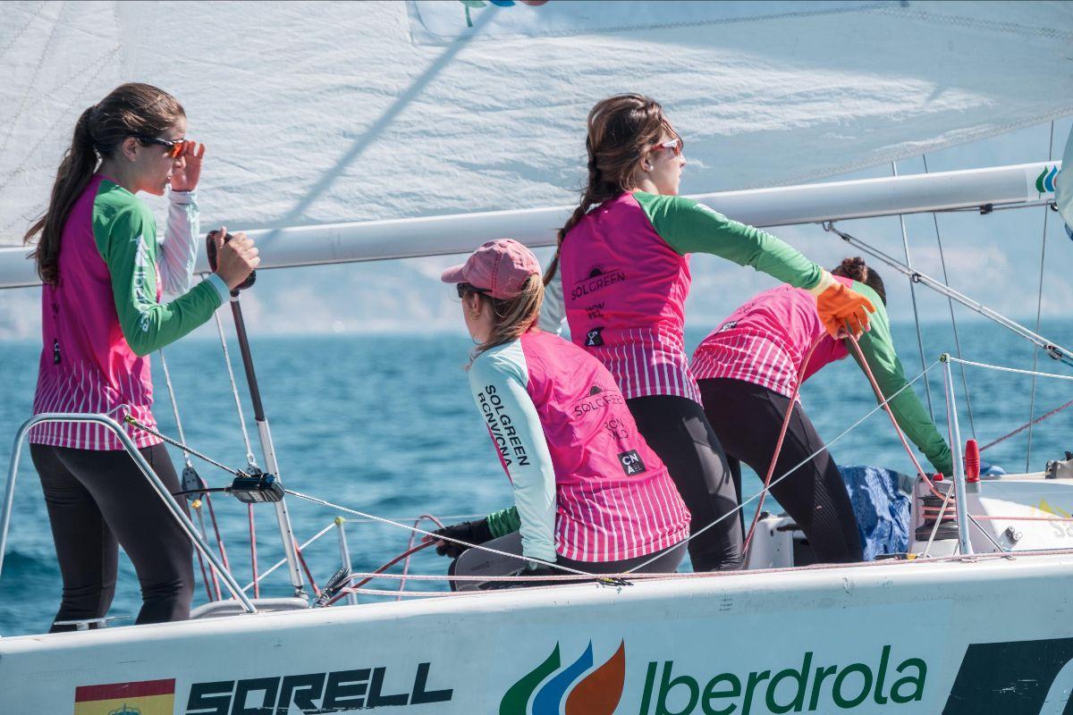 El Solgreen navegando en Altea.