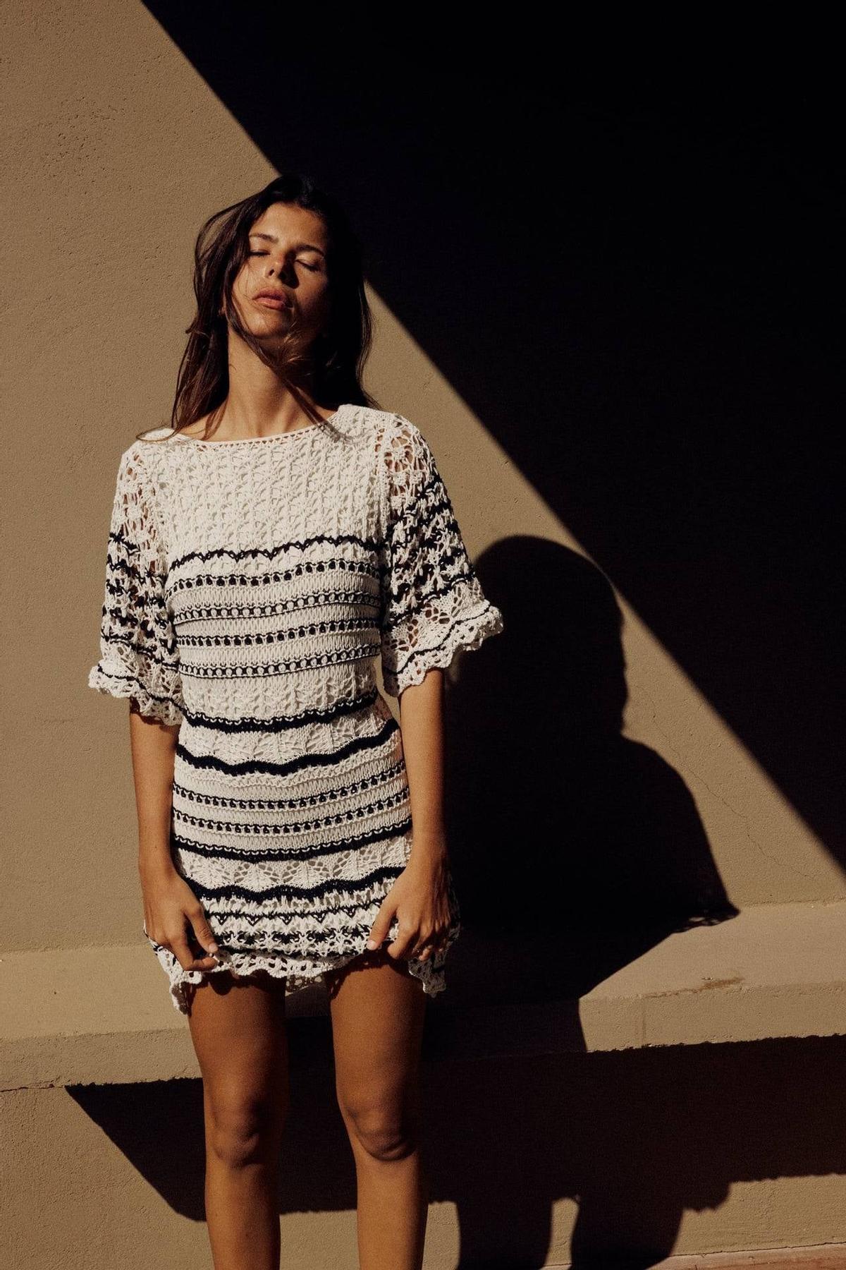Vestido mini de punto crochet