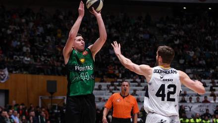 Joel Parra tiró del Joventut durante todo el partido