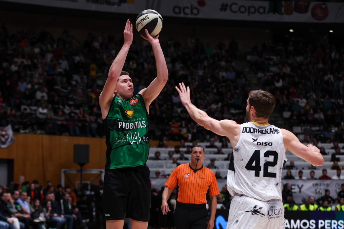 Joel Parra tiró del Joventut durante todo el partido