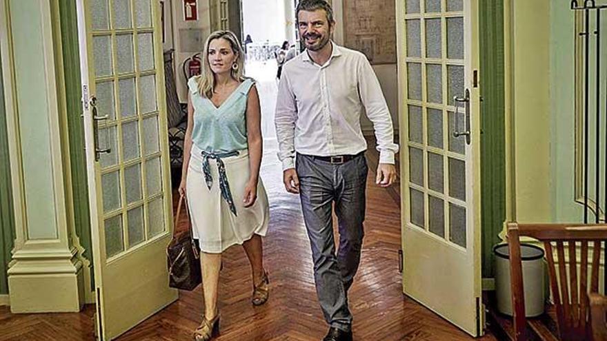 Los portavoces de Cs en el Parlament, Patricia Guasp y Marc PÃ©rez-Ribas.