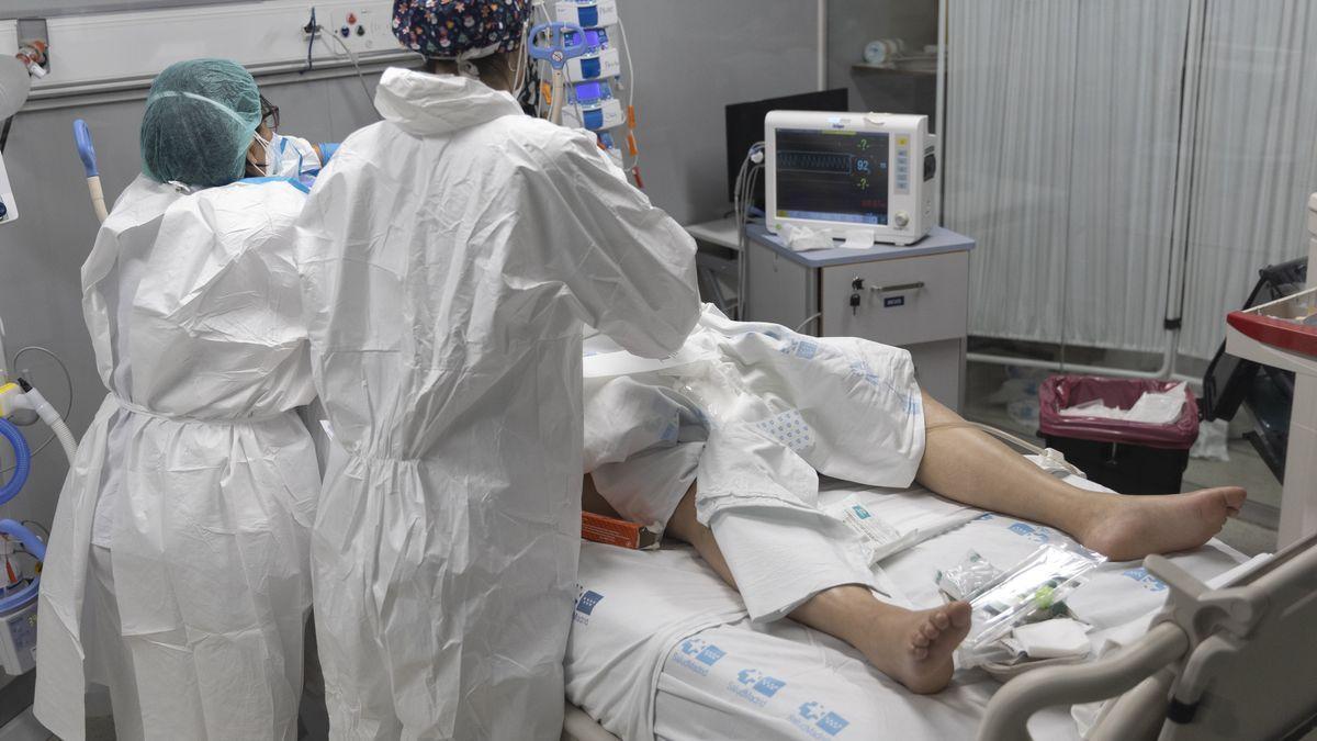 Un paciente con Covid ingresado en un hospital de Canarias.