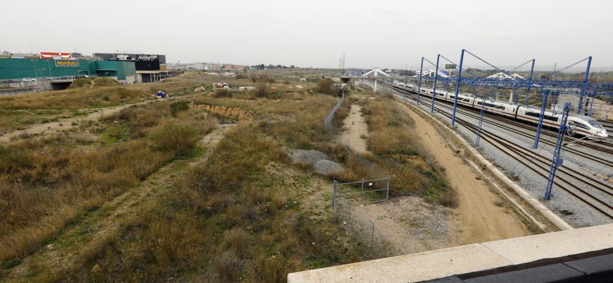 Promoción inmobiliaria que está levantando Aedas Homes junto a la intermodal de Delicias, en uno de los cuatro suelos vendidos por ZAV. | JAIME GALINDO