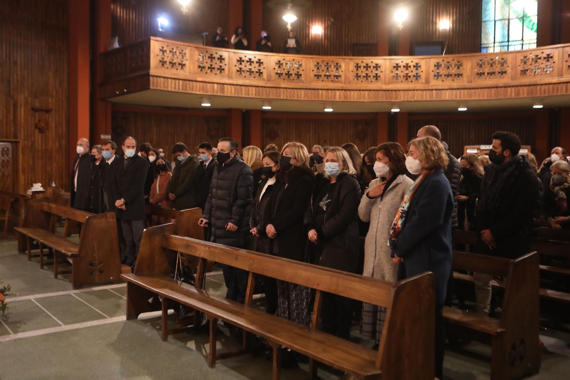 En imágenes: Funeral por Ingeborg Reiber, histórica tesorera y presidenta de Nuevo Futuro y viuda de Carlos Tartiere