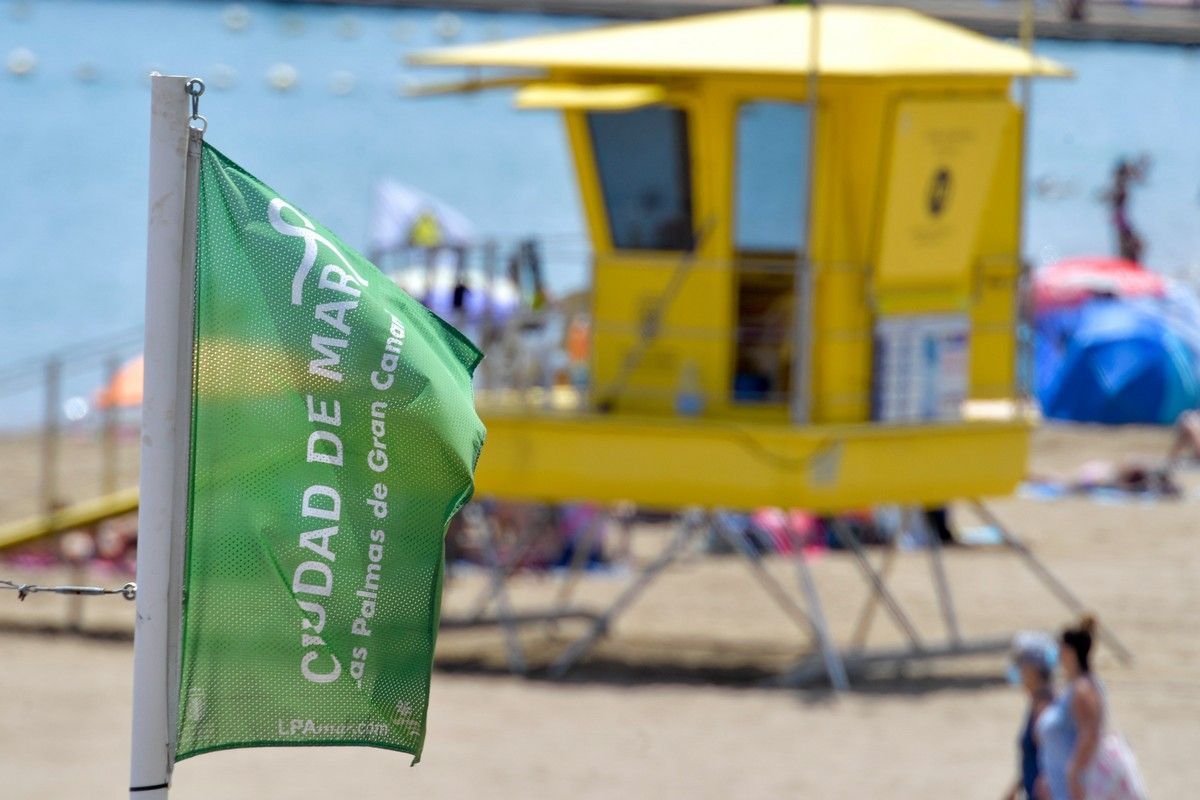 Un sábado de playa en Las Alcaravaneras (21/08/21)