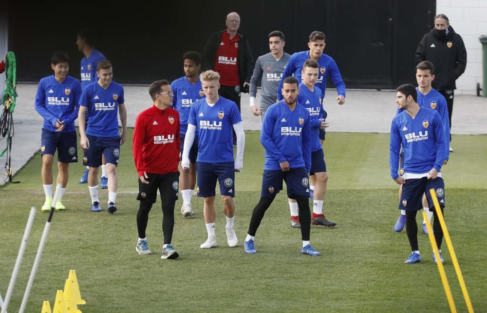 El Valencia CF prepara el partido de Copa del Rey