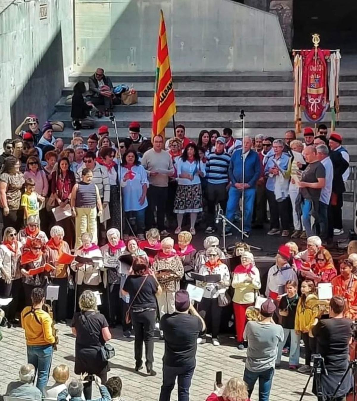 Cantada final a la plaça Sant Pere de Berga