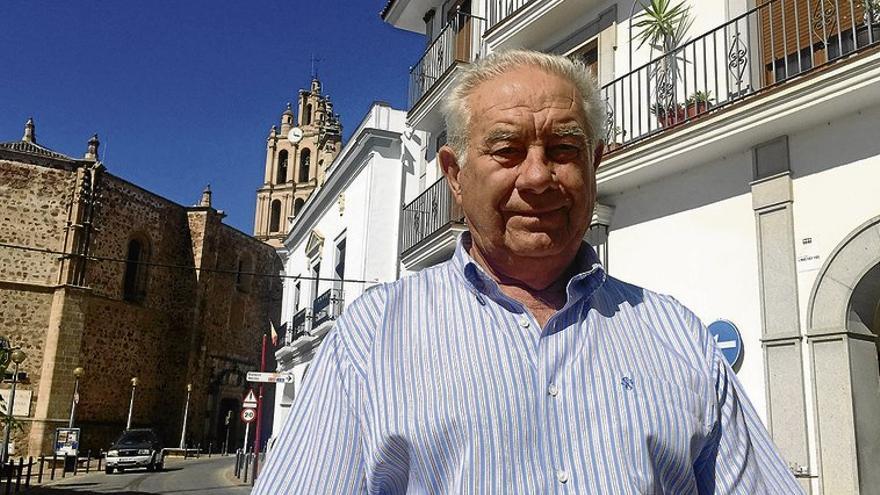 El empresario Antonio Sánchez &#039;Periane&#039;, bodeguero de honor de Almendralejo