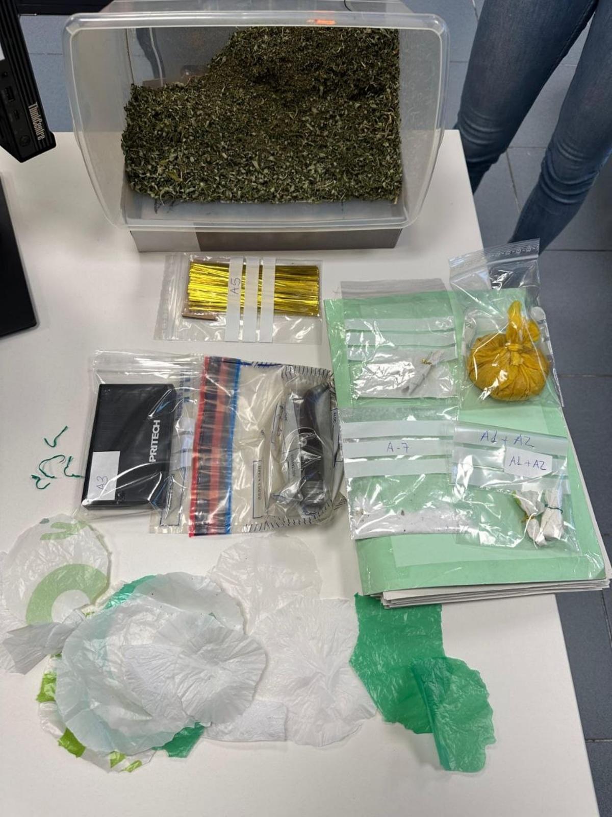 Part de la droga incautada a Santa Margarida de Montbui