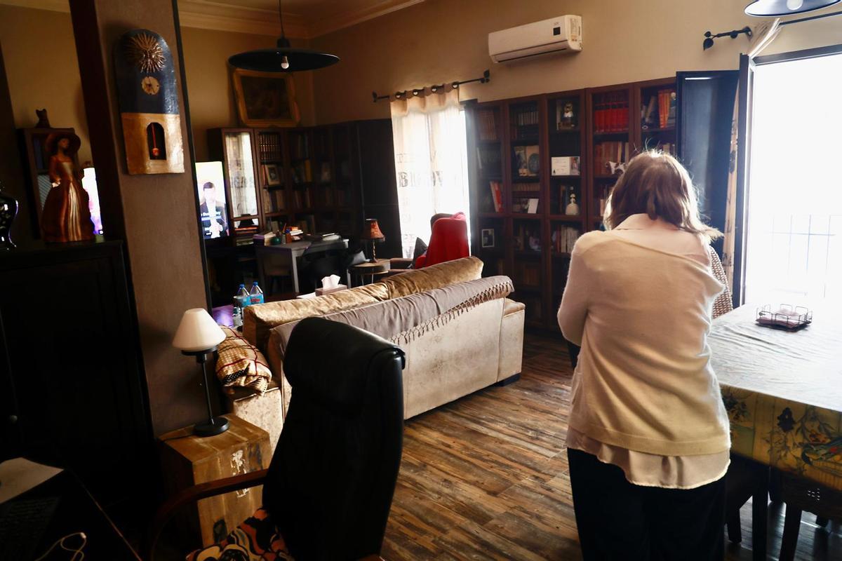 Anabel Navarro, en su vivienda de València.