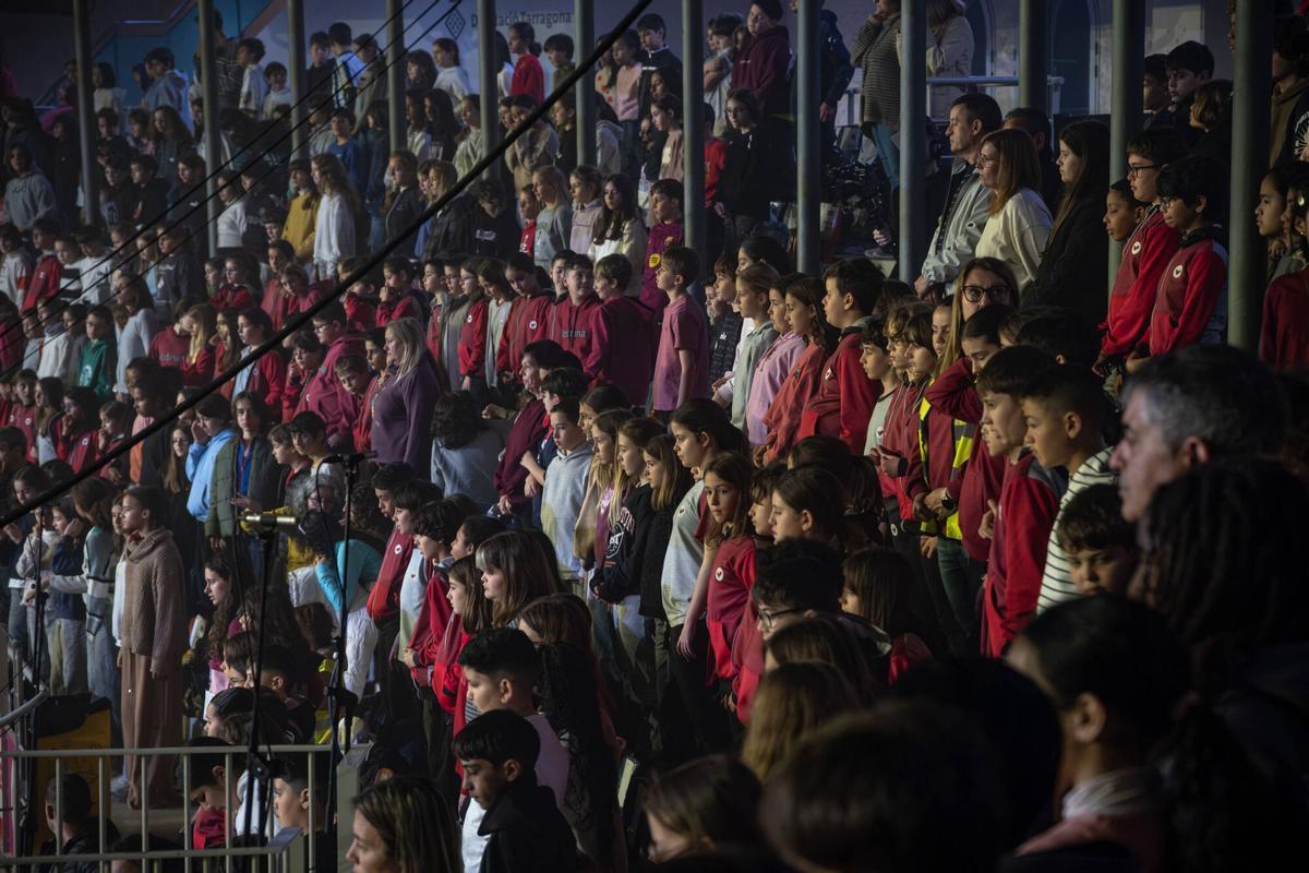 Ensayo previo al gran acto de celebración de los 200 años de las Escuelas Vedruna, con la participación de 1.000 niños en el Tarraco Arena