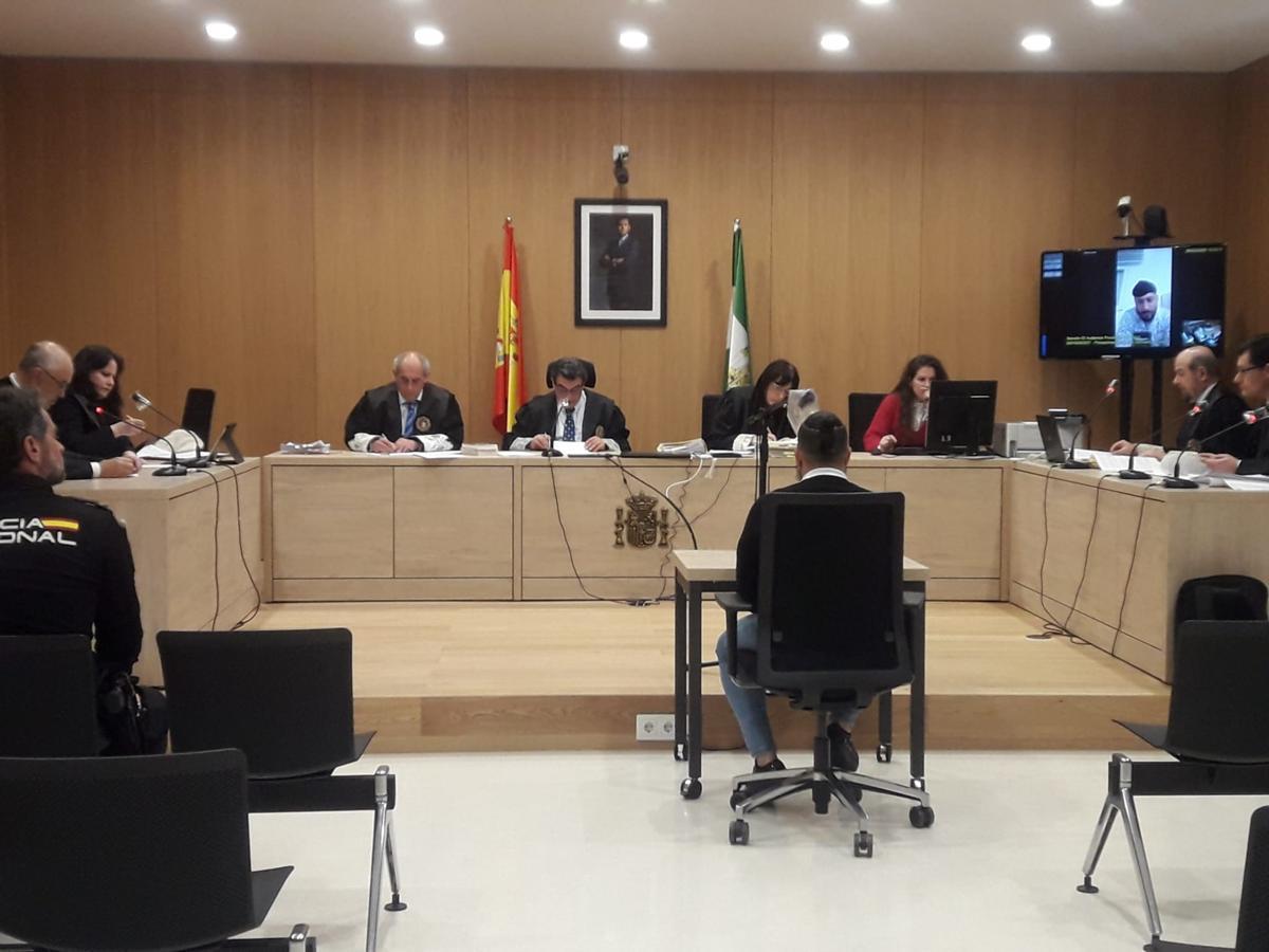 El acusado por un presunto intento de homicidio en El Arenal, este jueves en el juicio.