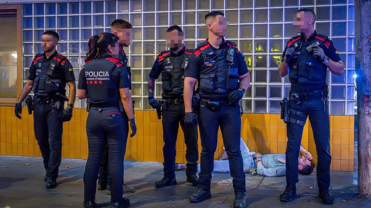 Vecinos de La Barceloneta enfrentan a jóvenes que acusan de múltiples robos
