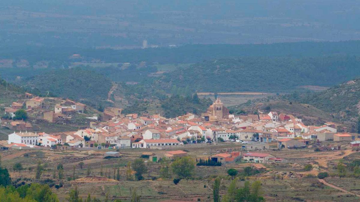 Pina de Montalgrao es un pequeño municipio de apenas 120 habitantes situado en la comarca del Alto Palancia.