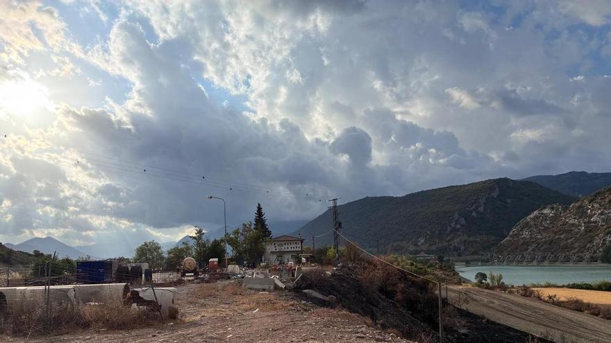 Así está la 'zona cero' del histórico incendio de Las Peñas de Riglos