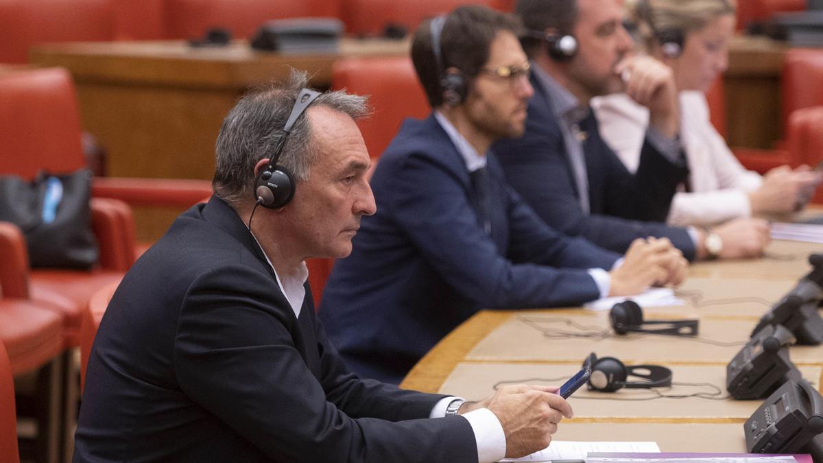 El secretario de Estado para la Agenda 2030 y secretario general del PCE, Enrique Santiago, en la Comisión Mixta para la Unión Europea, en el Congreso de los Diputados, a 29 de septiembre de 2022, en Madrid (España).