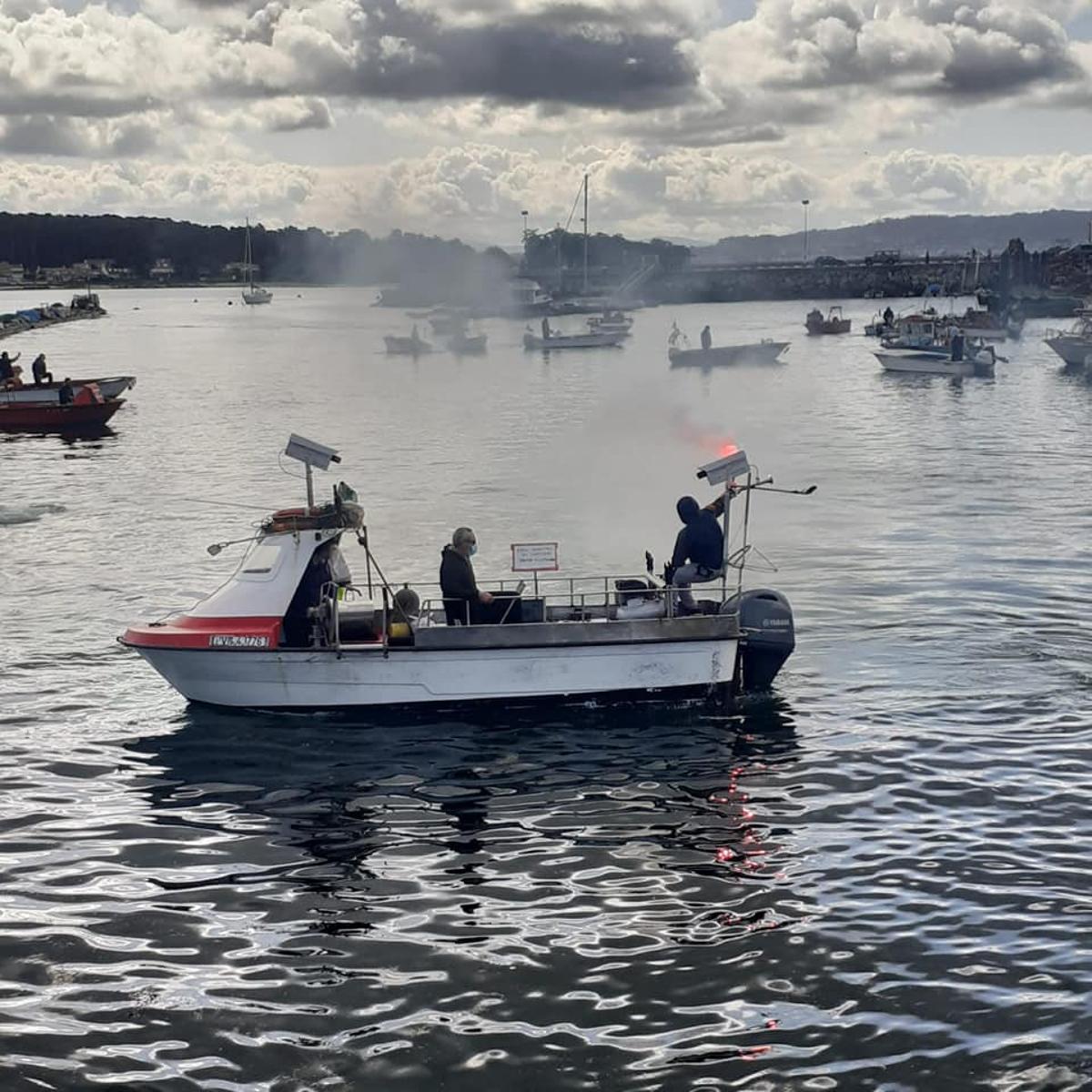 La protesta desplegada por la flota en O Corgo (O Grove).