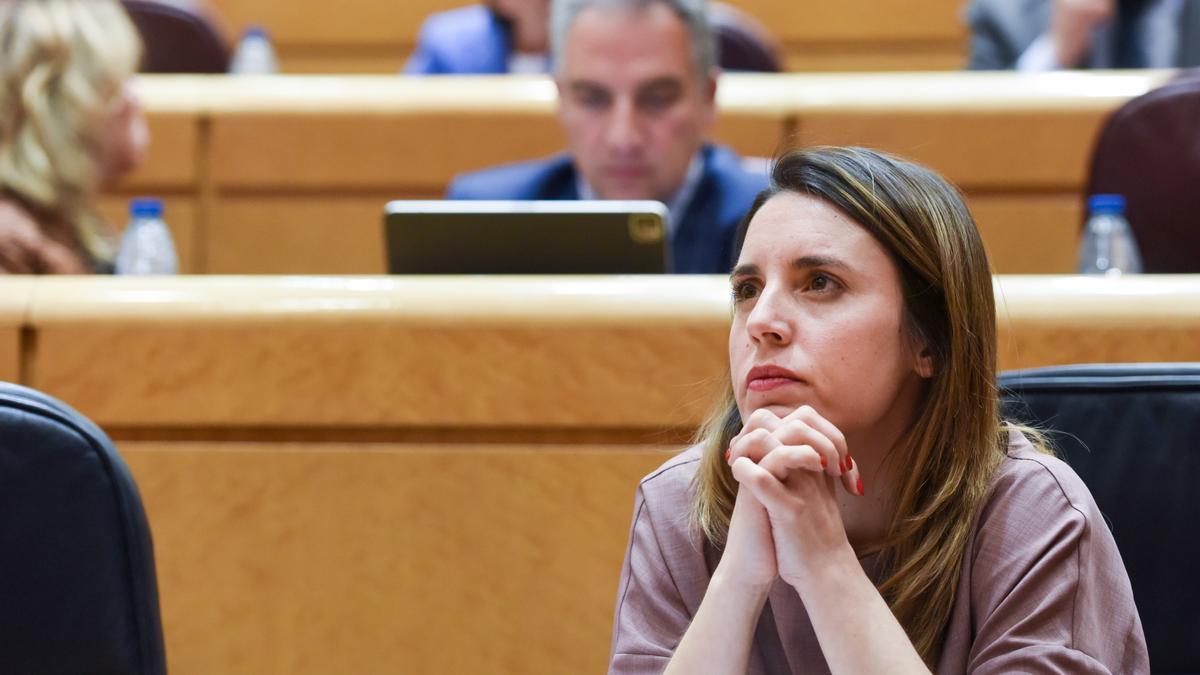 La ministra de Igualdad, Irene Montero, durante una sesión de control al Gobierno