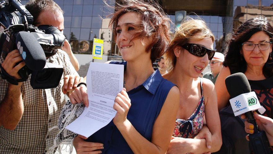 Recogen firmas para pedir que la Justicia escuche al hijo de Juana Rivas y que no vuelva con su padre