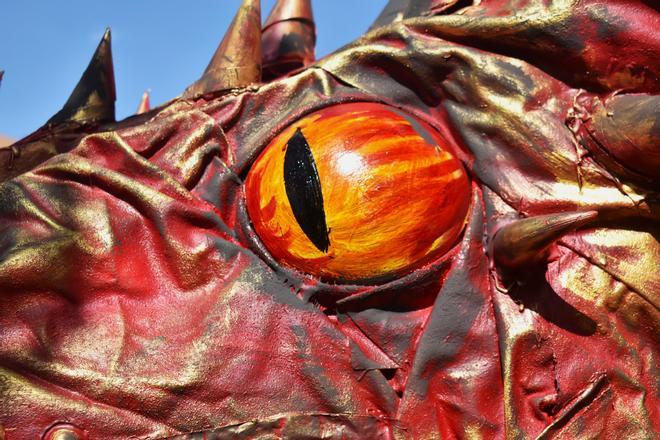 Galería | Así es el "fiero" dragón de San Jorge