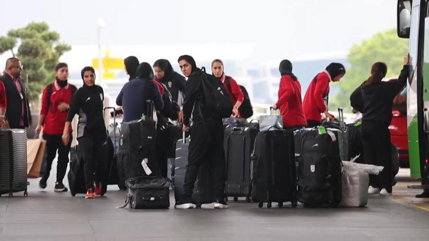 La selección femenina iraní de fútbol viajará a Omán tras polémica de asilo