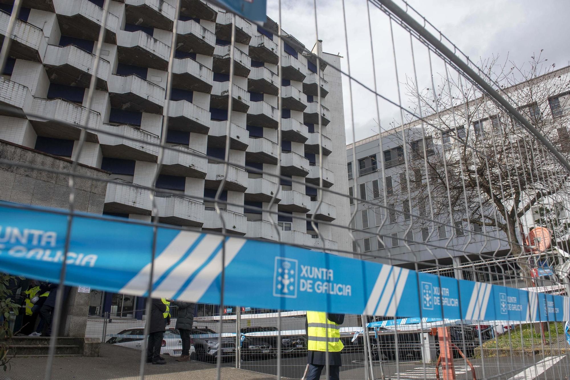 Comienza la demolición del Hotel de Pacientes para la construcción de accesos al Hospital de A Coruña