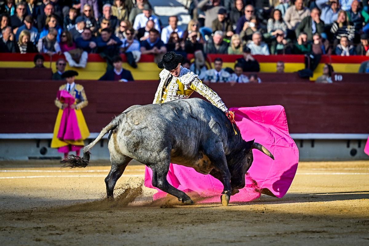 Primera jornada de la feria taurina de la Magdalena, en imágenes